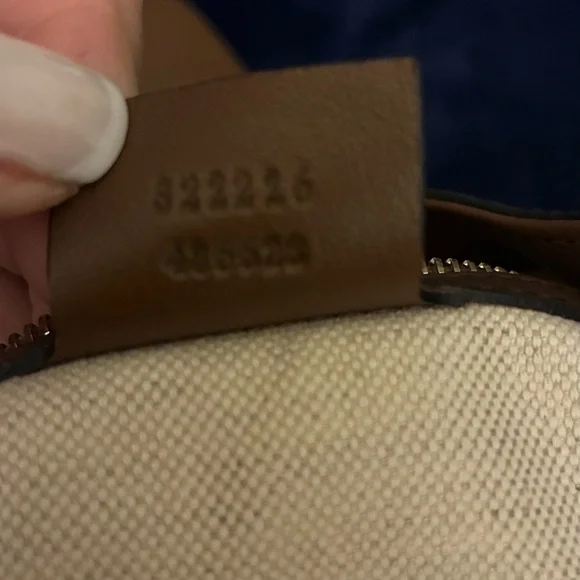 Gucci Embossed Brown Leather Hobo Bag. Size 14.5x13 Tall. - Picture 10 of 10